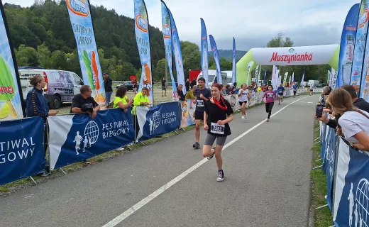 Bieg na 1 km cieszył się wielkim zainteresowaniem na Festiwalu Biegowym w Piwnicznej - 63